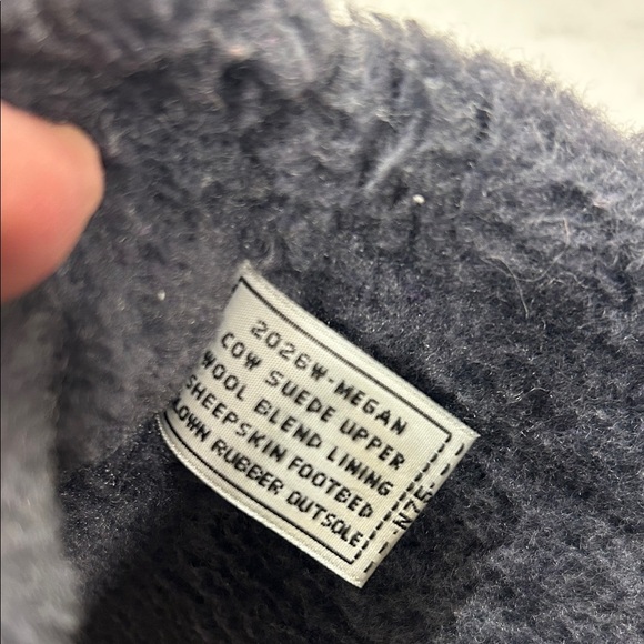 BearPaw Megan Women's Cozy Grey Smoke Leather Suede Ankle Booties NWOT - Picture 3 of 13